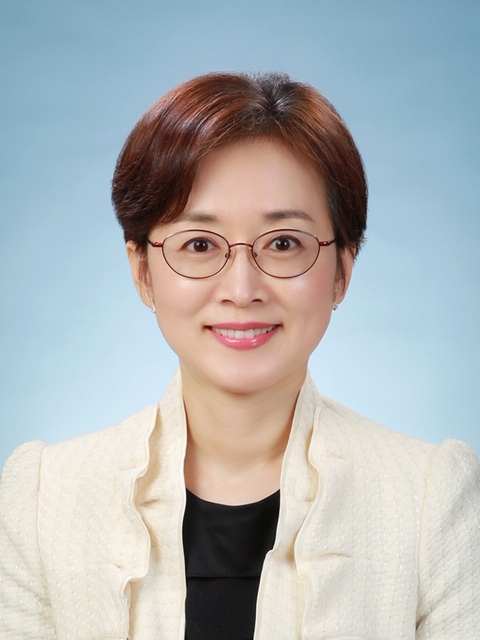 Dean Jieun Lee